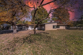 12 E Sequoia Dr, Wichita, KS 67206