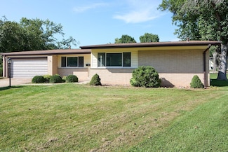5 Colt Cir, Florissant, MO 63033