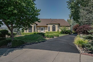 1527 Pebble Beach Ct, Medford, OR 97504