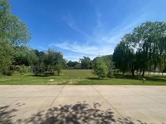 1324 Trails Way, Modesto, CA 95357