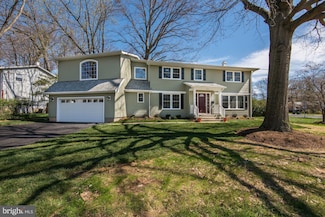 2637 Bowling Green Dr, Vienna, VA 22180