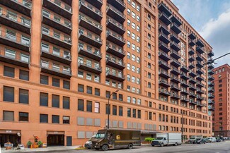 165 N Canal St Unit 604, Chicago, IL 60606