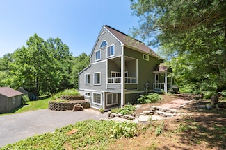41 Day St, Granby, CT 06035