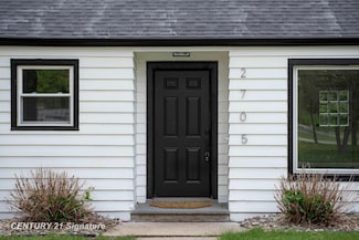 2705 Mccarty Rd, Saginaw, MI 48603
