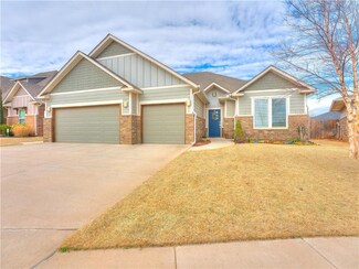 505 NW 180th St, Edmond, OK 73012