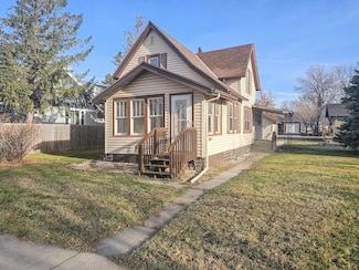 606 W Main St, Marshall, MN 56258