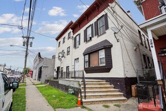 286 Oak St, Perth Amboy, NJ 08861