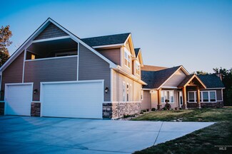 345 W Beacon Light Rd, Eagle, ID 83616