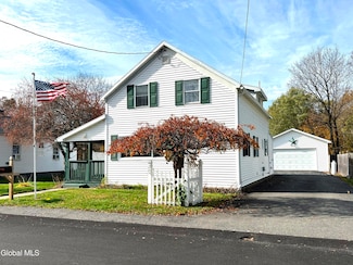 21 High St, Stillwater, NY 12170