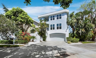 3959 Somerset Dr, Sarasota, FL 34242
