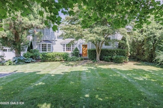147 Shore Rd, Old Greenwich, CT 06870