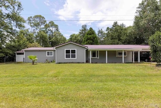 5271 Suwanee St, Milton, FL 32583