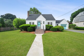 57 Jasper St, Saugus, MA 01906