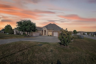 7529 Zinnia Ln, Forest Hill, TX 76140