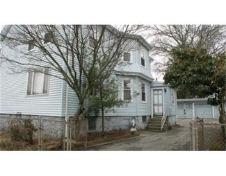 24 Haffards St, Fall River, MA 02723