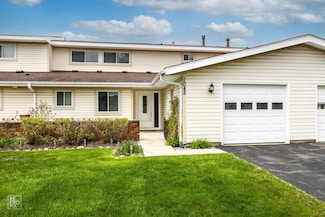 1042 Cranbrook Dr, Schaumburg, IL 60193