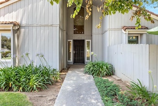 1814 Cougar Ln, Clovis, CA 93611