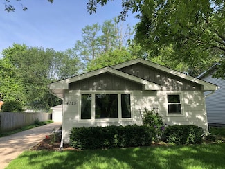 4128 Elm St, Downers Grove, IL 60515