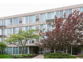 2555 Gross Point Rd Unit 212, Evanston, IL 60201