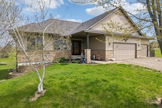 35717 Oasis Rd, Lindstrom, MN 55045