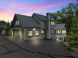 79 Flume Rd, Lincoln, NH 03251