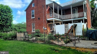 229 N Linden Ave Unit 1, Greencastle, PA 17225