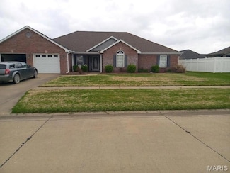 1107 Daffodil St, Sikeston, MO 63801