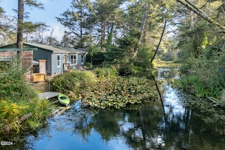 1232 SE 2nd Ct, Lincoln City, OR 97367