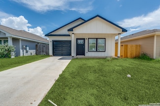 243 Mar Hill St, Seguin, TX 78155