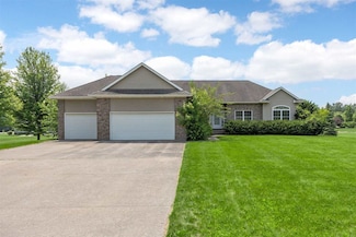 3017 Peaceful Dr, Riverside, IA 52327