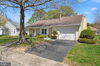 42 Canterbury Dr, Forked River, NJ 08731