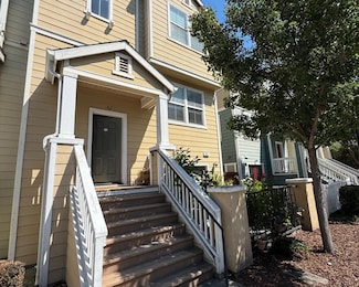 621 Summer Ln, San Pablo, CA 94806