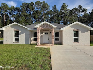 3412 Raintree Dr, Gautier, MS 39553
