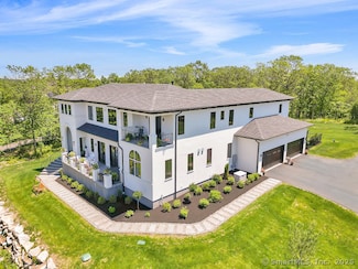 509 Cedar Ridge Dr, Glastonbury, CT 06033