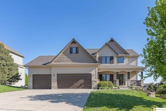 7426 Reed St, Papillion, NE 68046