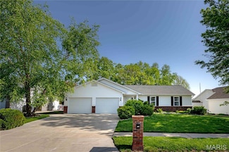 319 Santa Fe Trail Dr, Saint Peters, MO 63376