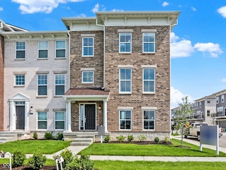 9335 Clarendon Dr, Fishers, IN 46038