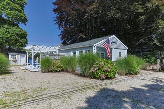 17 Elysian Ave, Falmouth, MA 02540