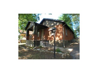 616 Lakeview Ave, Independence, MO 64050
