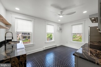 422 W Clifford St Unit 3, Winchester, VA 22601