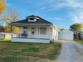 1120 W Tower St, Vandalia, IL 62471