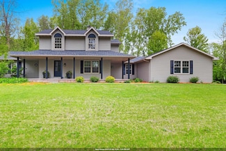 2745 Summerset Cir, Suamico, WI 54173