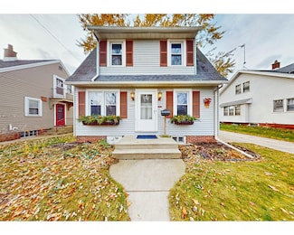 2326 S 15th St, Sheboygan, WI 53081