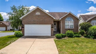 120 Royal Troon Dr SE, Warren, OH 44484