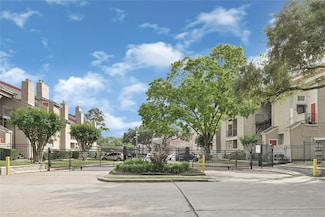 10855 Meadowglen Ln Unit 806, Houston, TX 77042