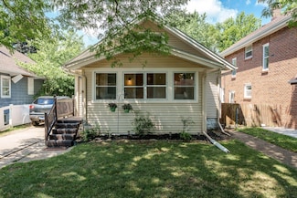 2038 Douglas St, Rockford, IL 61103