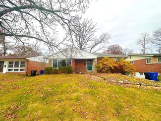 1135 Burch Ln, Saint Louis, MO 63130