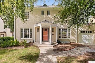 676 N 58th St, Omaha, NE 68132