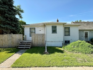 701 4th St SW, Valley City, ND 58072