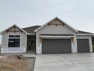 13616 Clover Ct, Kearney, MO 64060